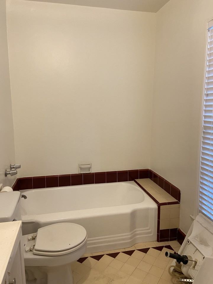 Toluca Lake Cottages - Photo 5 of 14