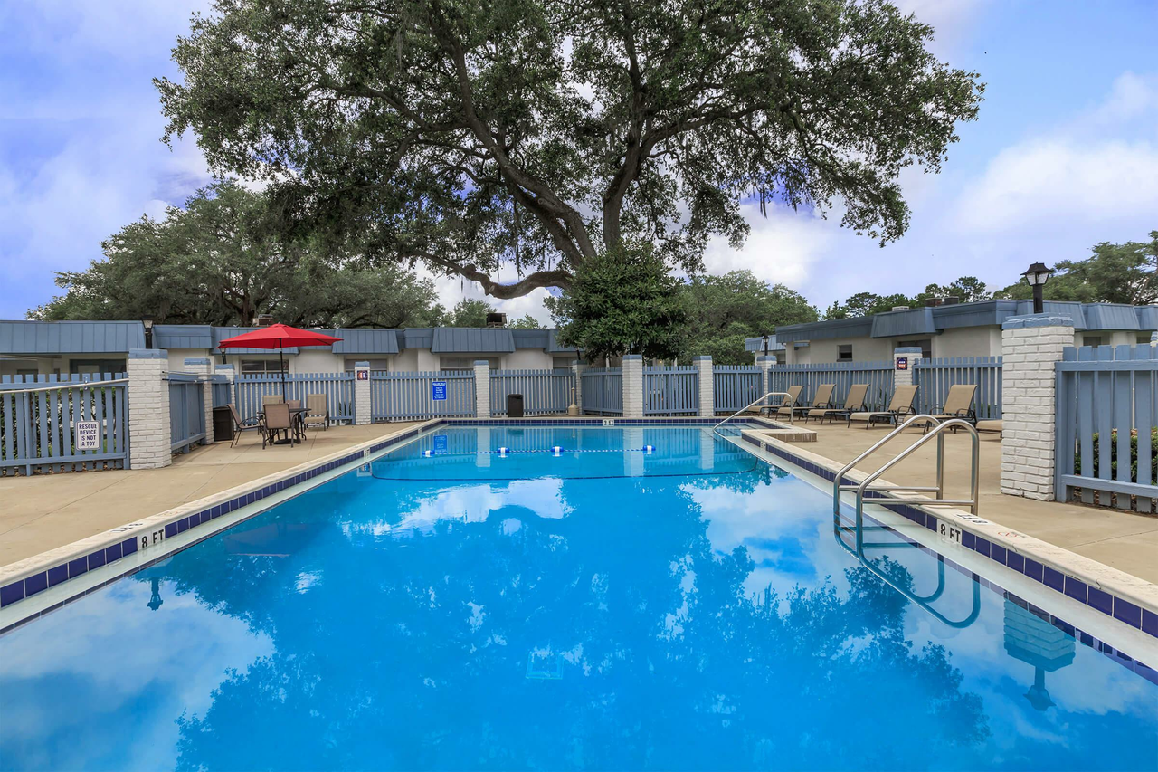 Rolling Hills Apartments - Photo 3 of 37