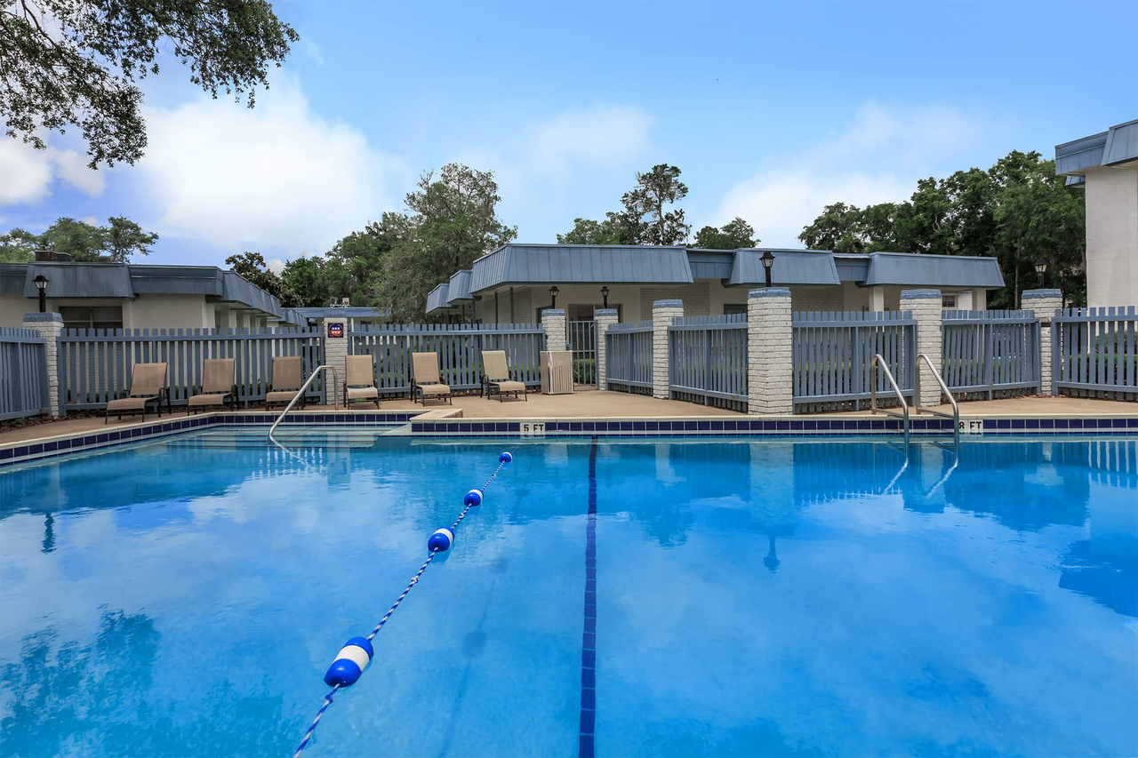 Rolling Hills Apartments - Photo 4 of 37