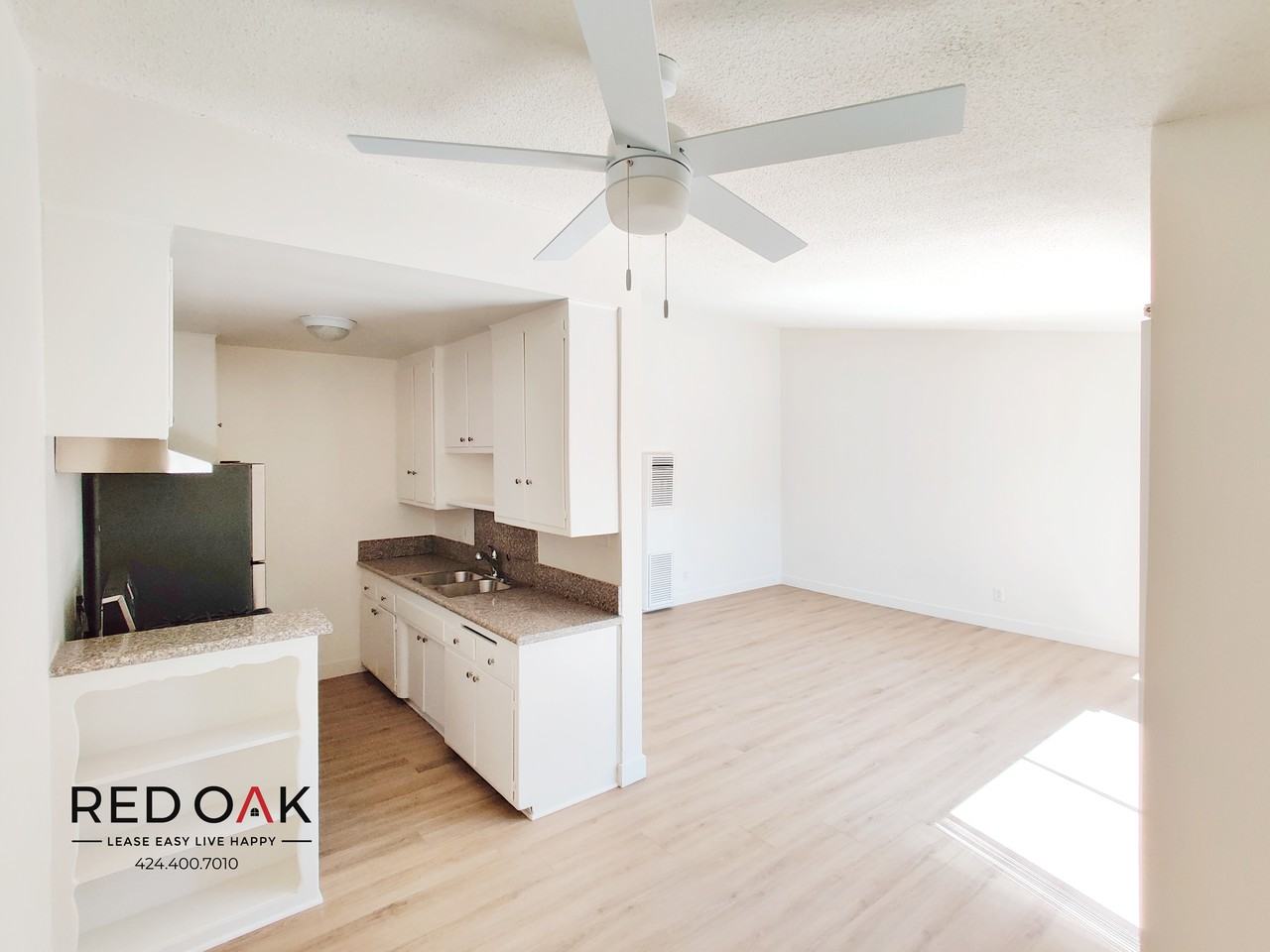 1035 1/2 N Edinburgh Ave #8 - Photo 3 of 17