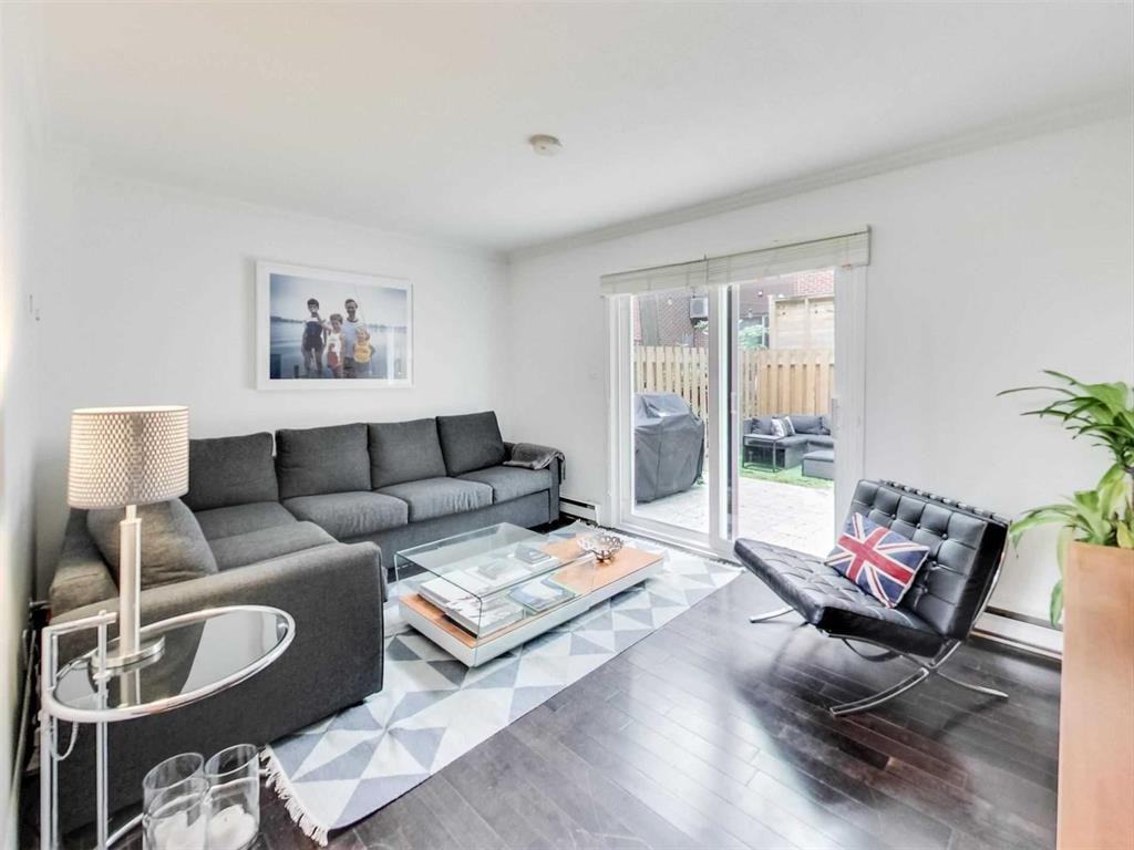 92 Stanley Terrace - Photo 3 of 27