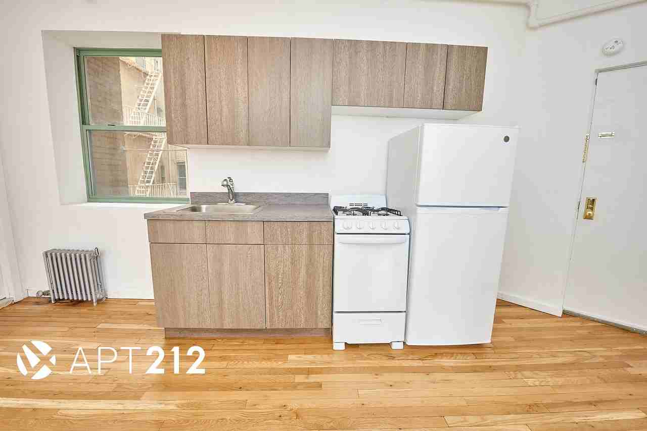 248 W 64TH STREET - Photo 4 of 19