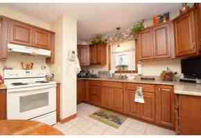 featured image of 27 Falcon St #1