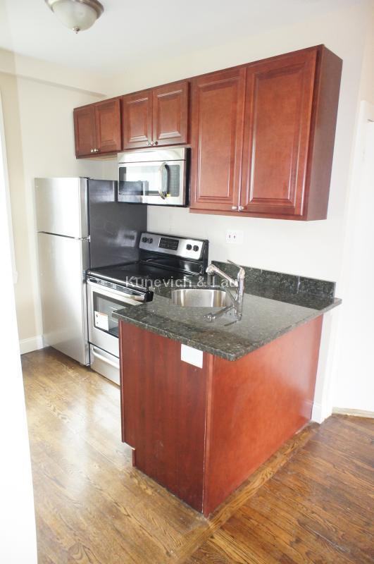 4 Boylston Pl #3 - Photo 5 of 10