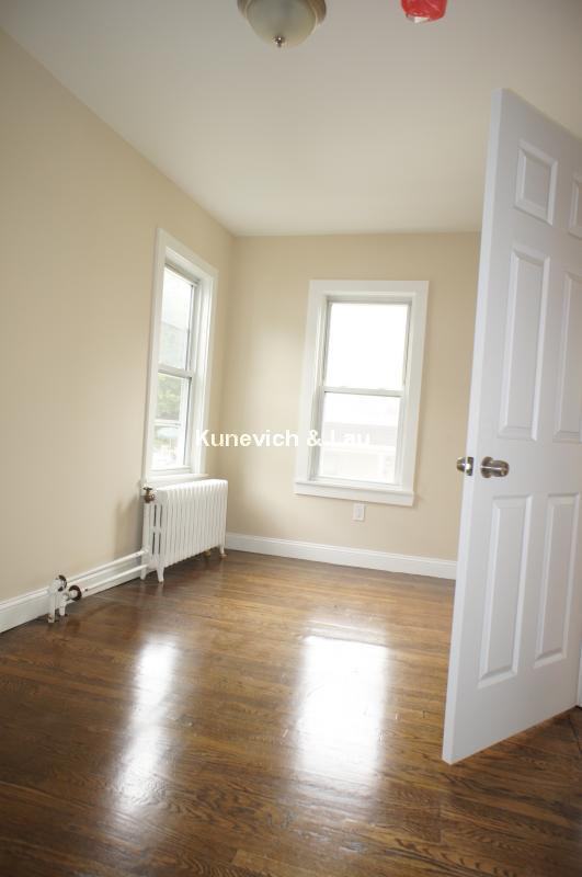 4 Boylston Pl #3 - Photo 6 of 10