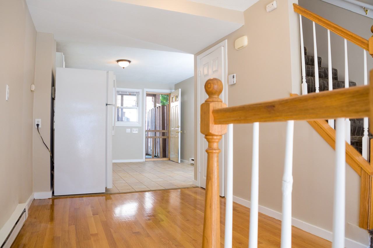 41 Marion St #1 - Photo 4 of 20
