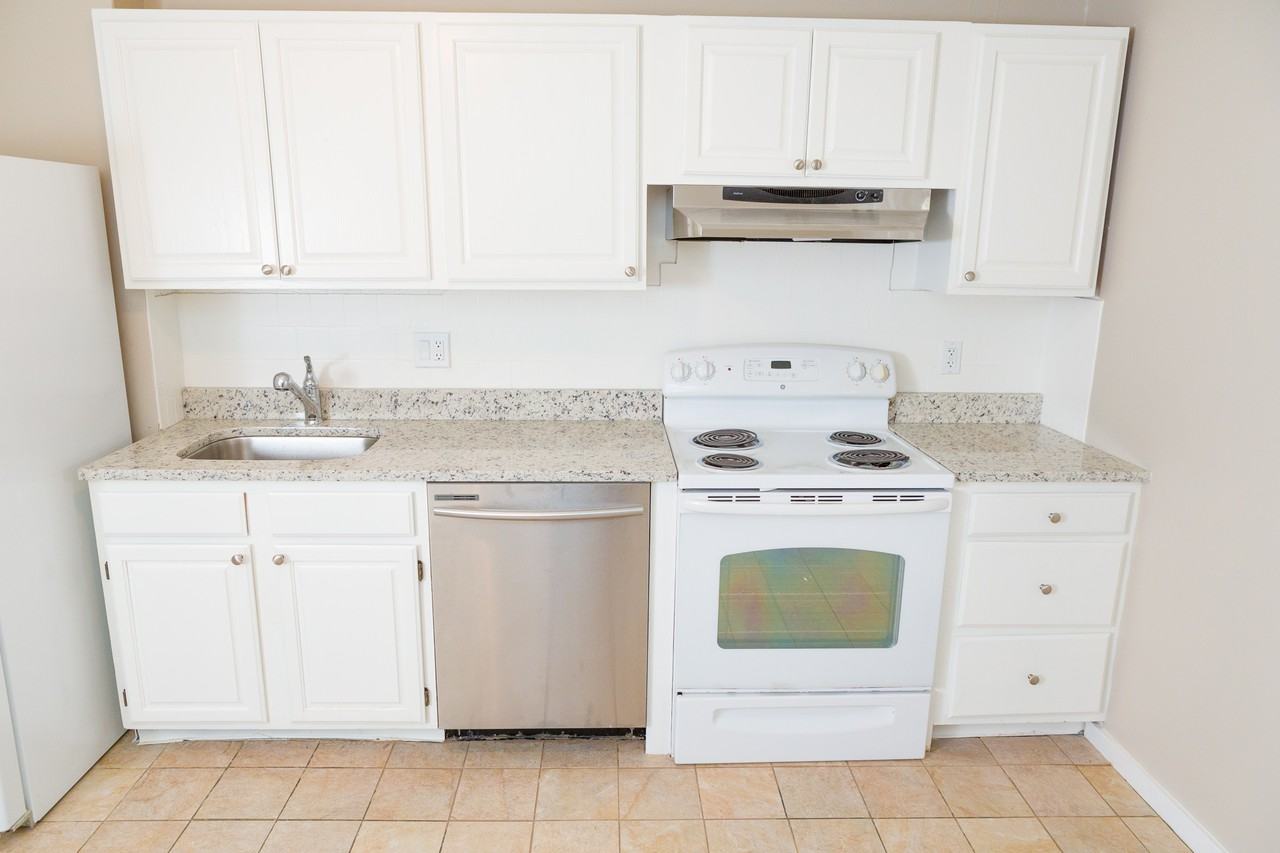 41 Marion St #1 - Photo 2 of 20