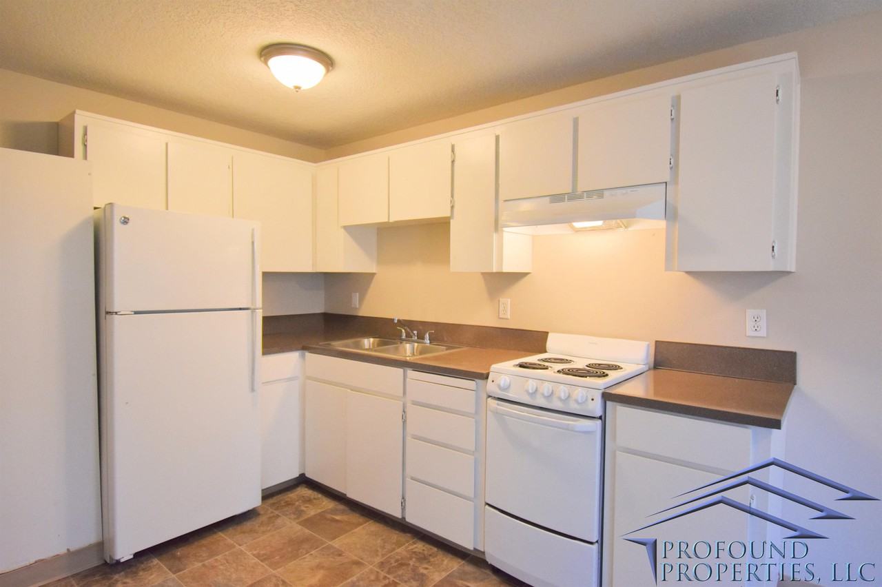 221 SE 12th Ave 26 26, Hillsboro, OR 97123 1 Bedroom Apartment for