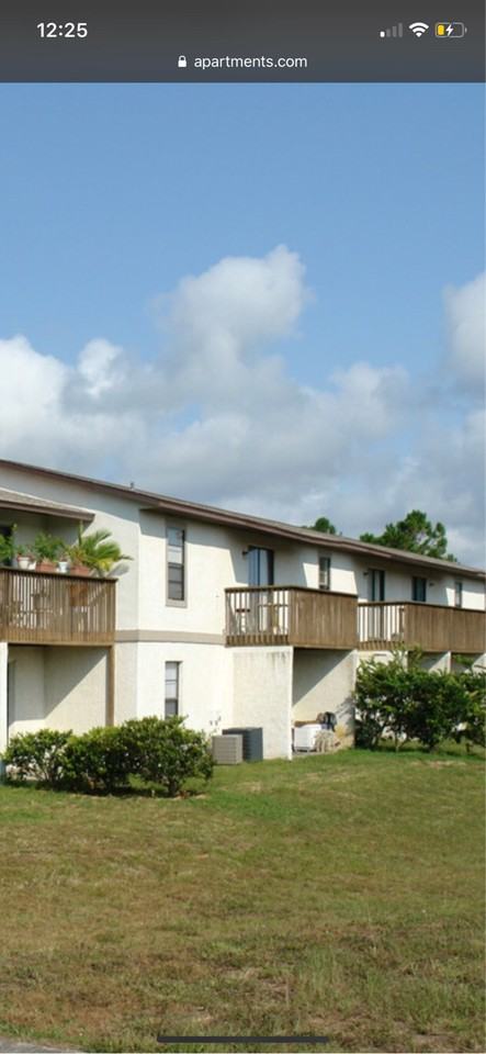 121 W Marion Ave Apt B8 #B8 - Photo 2 of 8