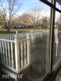 420 E College St - Photo 2 of 12