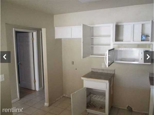 22702 Penny Loop - Photo 2 of 8