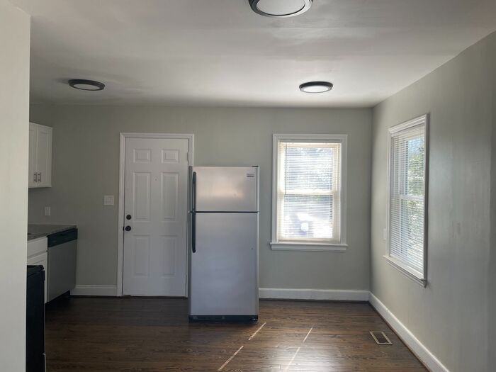 2518 Catalina Ave - Photo 3 of 10