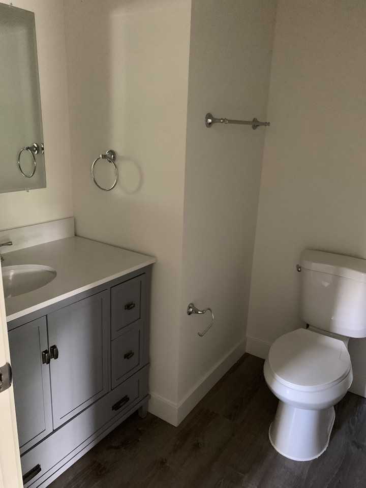 940 Northeast Estes Avenue - Photo 2 of 12