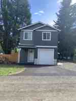 featured image of 942 Estes Ave.