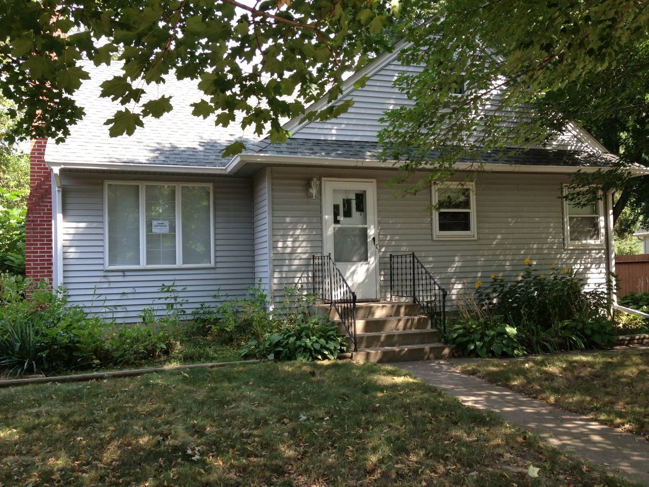 555 NW 1st Ave - Photo 2 of 20