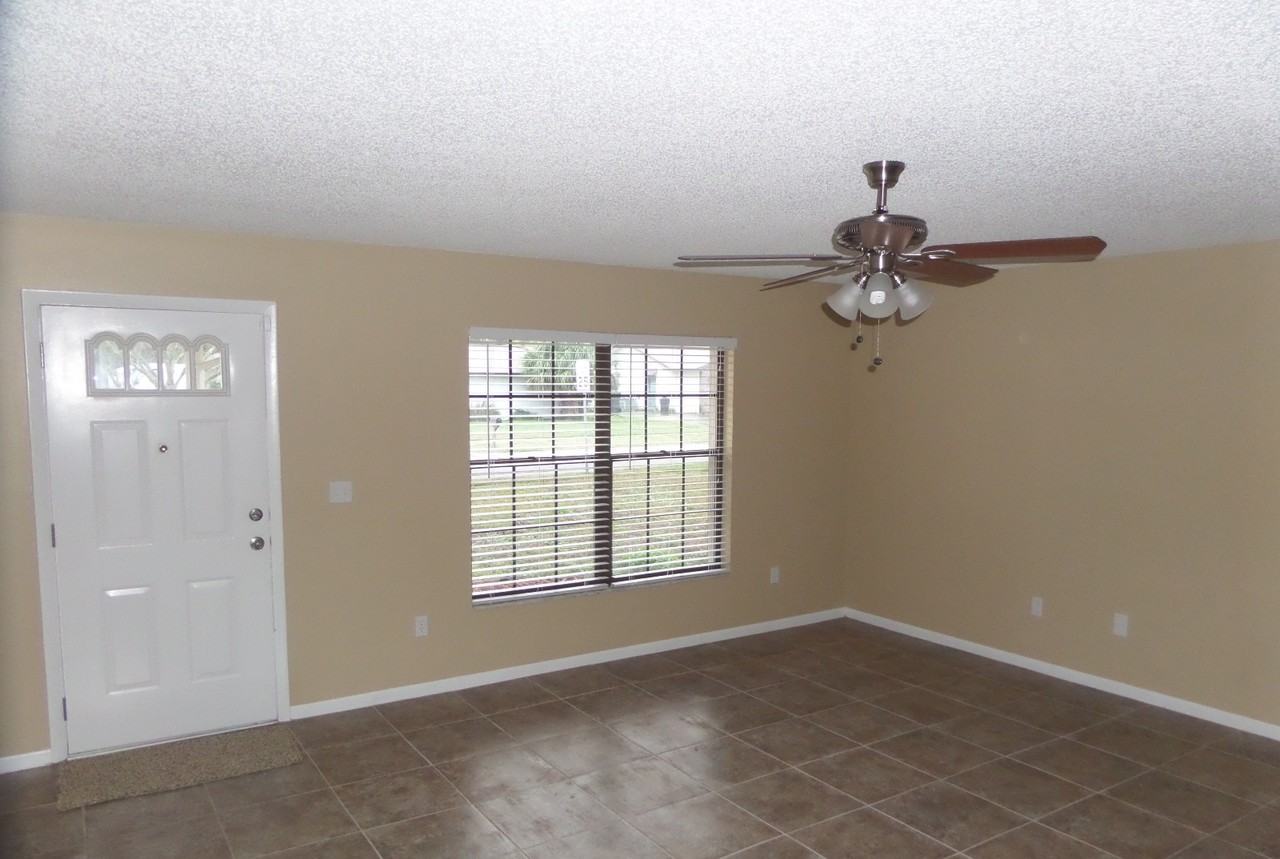 4865 Walton Ave - Photo 2 of 16