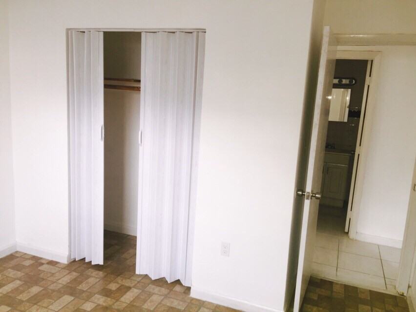 11921 NW 15th Ave - Photo 3 of 15