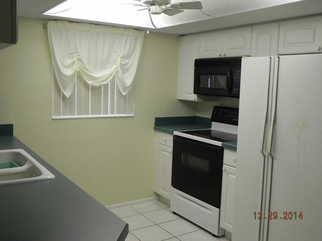 5805 Bantam Ave - Photo 3 of 13