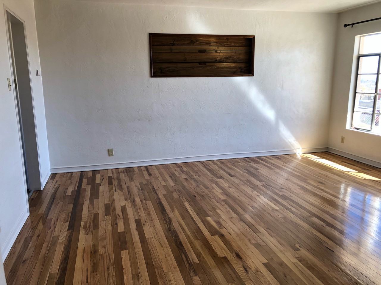 3237 Monroe Ave - Photo 3 of 14