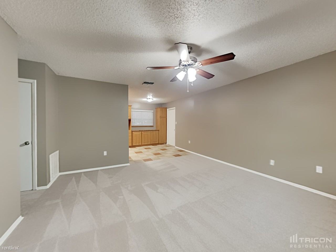 585 Fern Ave - Photo 3 of 15