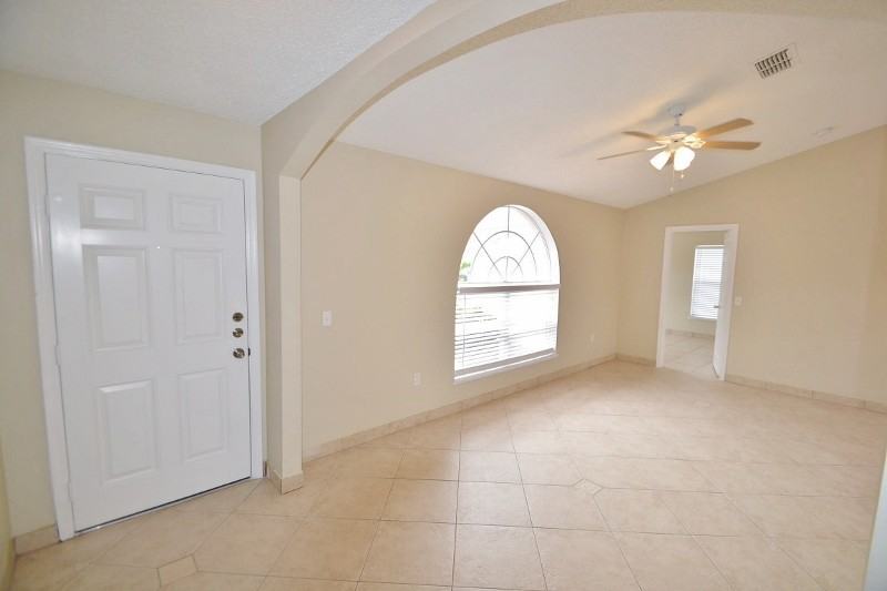 3210 Reserve Ct - Photo 2 of 12