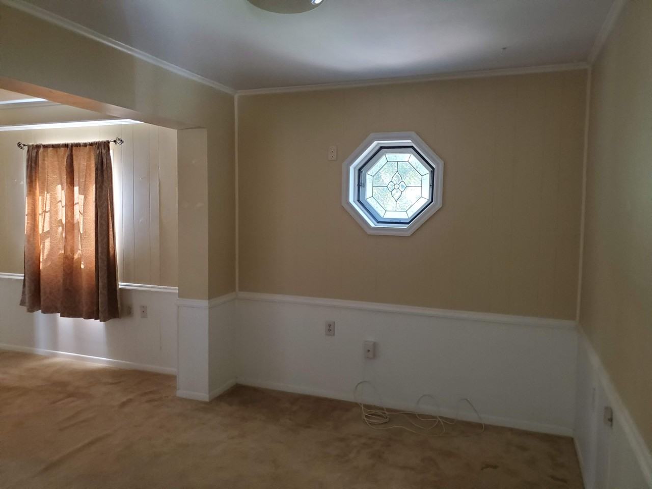 2612 Bonneville Dr - Photo 5 of 11