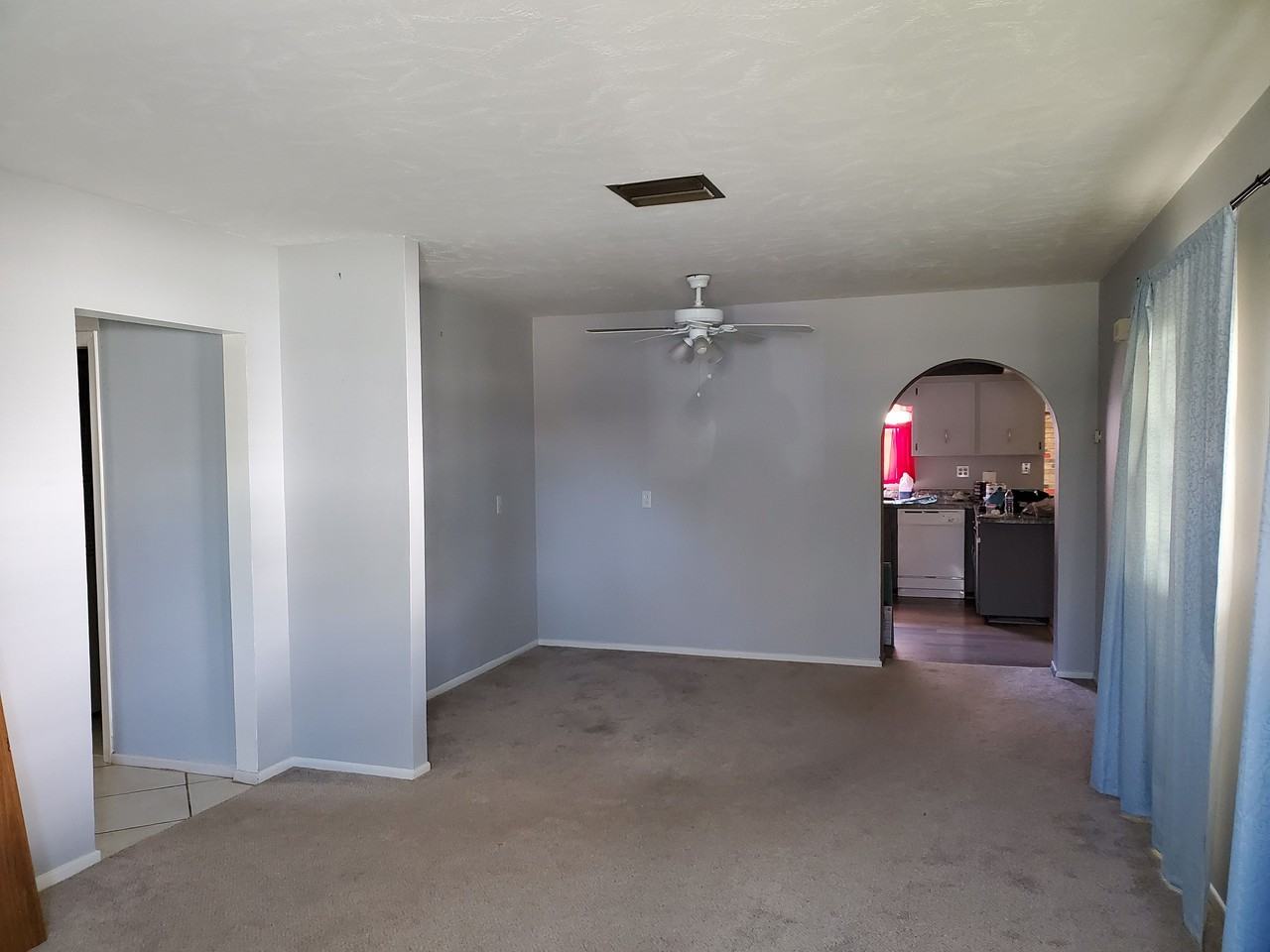 2612 Bonneville Dr - Photo 7 of 11