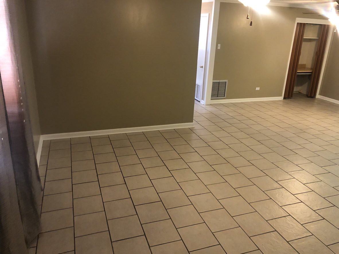 2809 S Curtis Dr - Photo 2 of 23