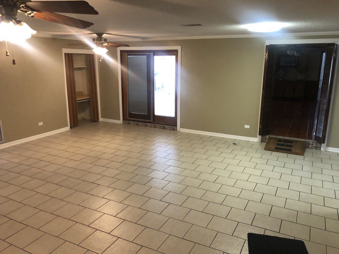 2809 S Curtis Dr - Photo 3 of 23