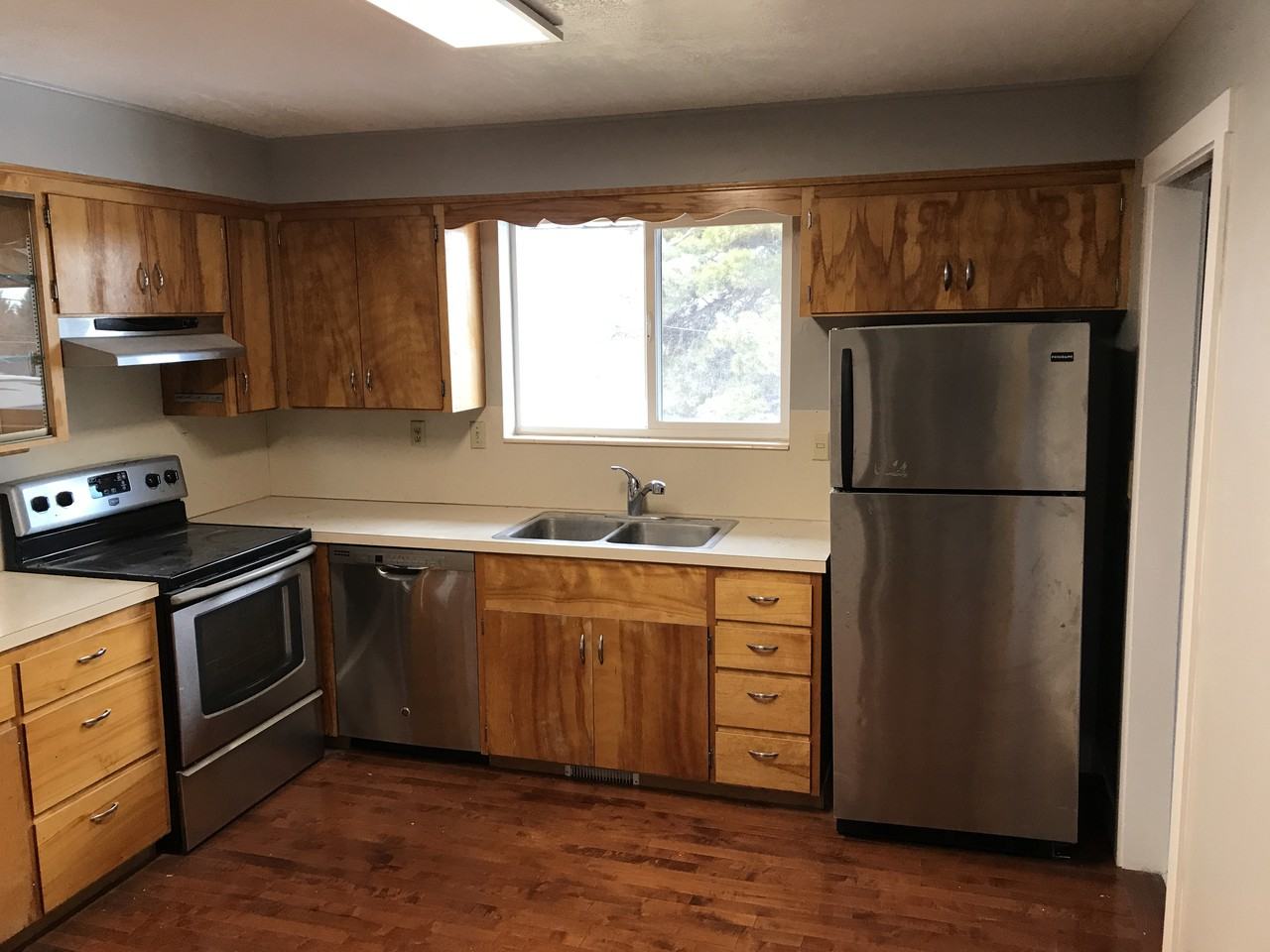 2818 S 450 W - Photo 2 of 18