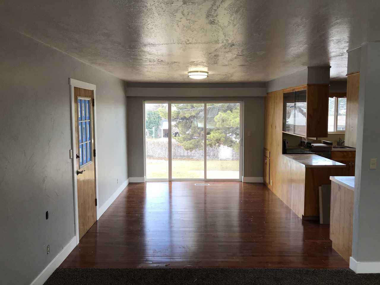 2818 S 450 W - Photo 3 of 18