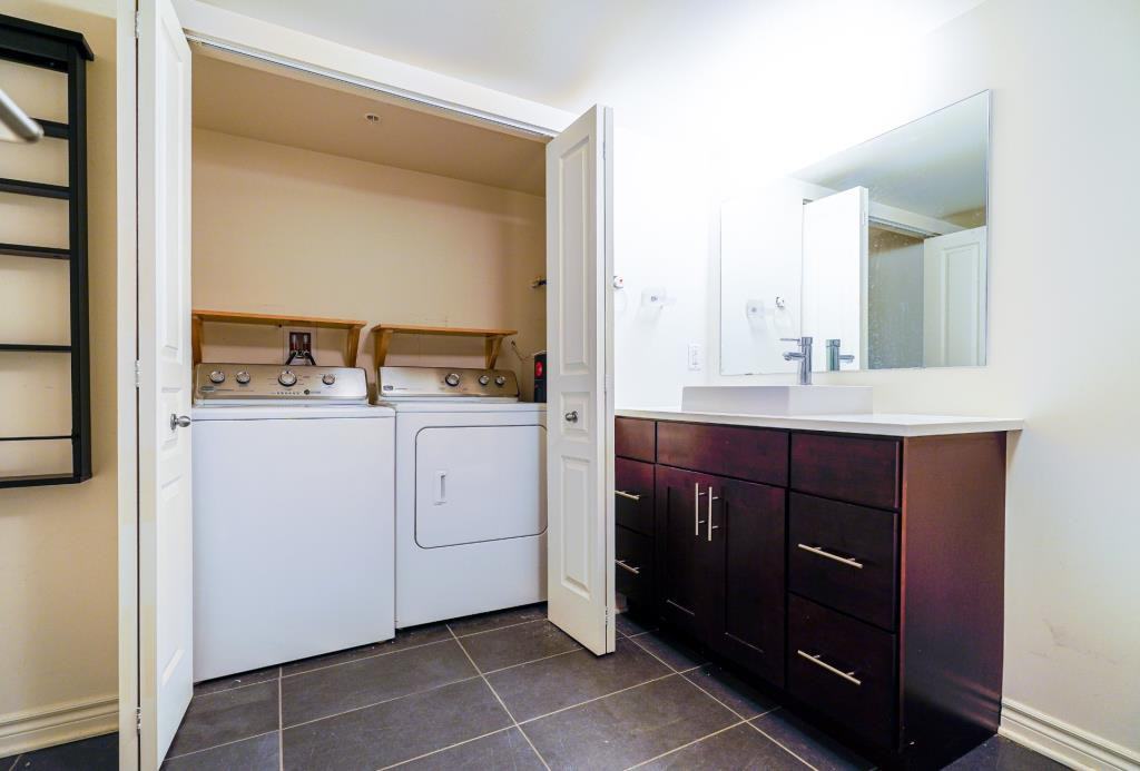 450 Rue Saint-Antoine E - Photo 3 of 17