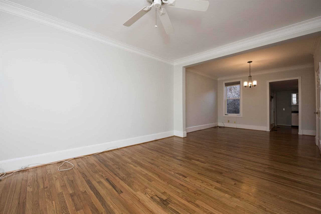 202 11th St Ne #1 - Photo 4 of 22