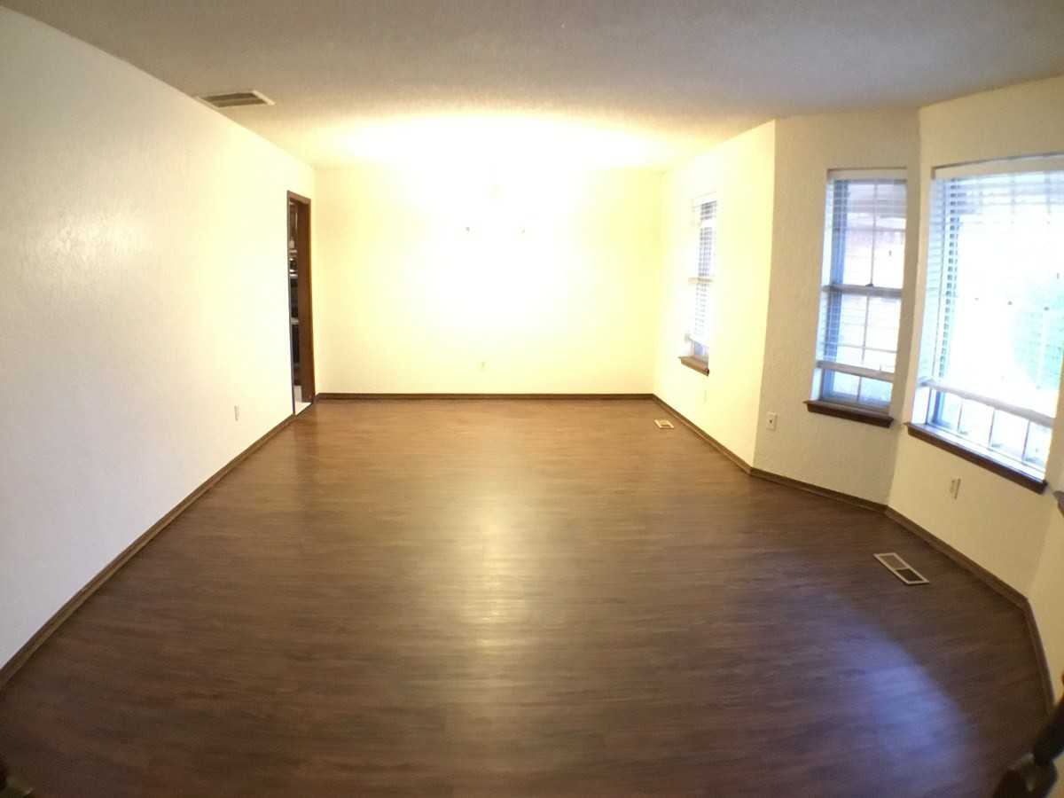 11405 Saint Charles Avenue - Photo 2 of 22