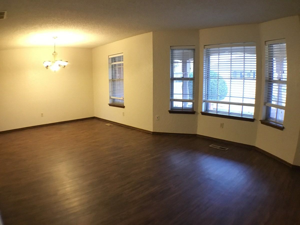 11405 Saint Charles Avenue - Photo 3 of 22