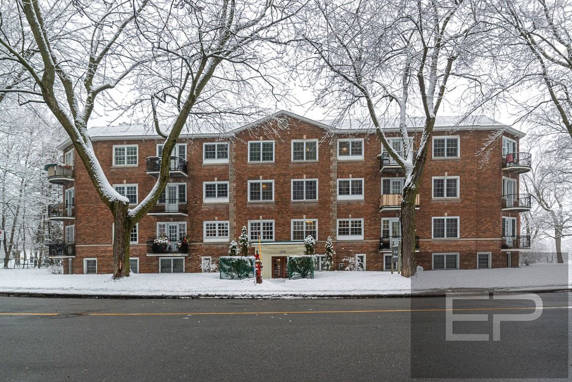 3295 Avenue Ridgewood - Photo 3 of 21