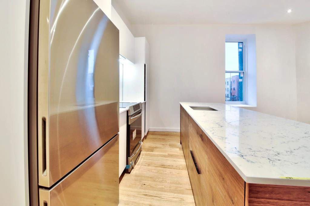 604 Rue Charon - Photo 3 of 50