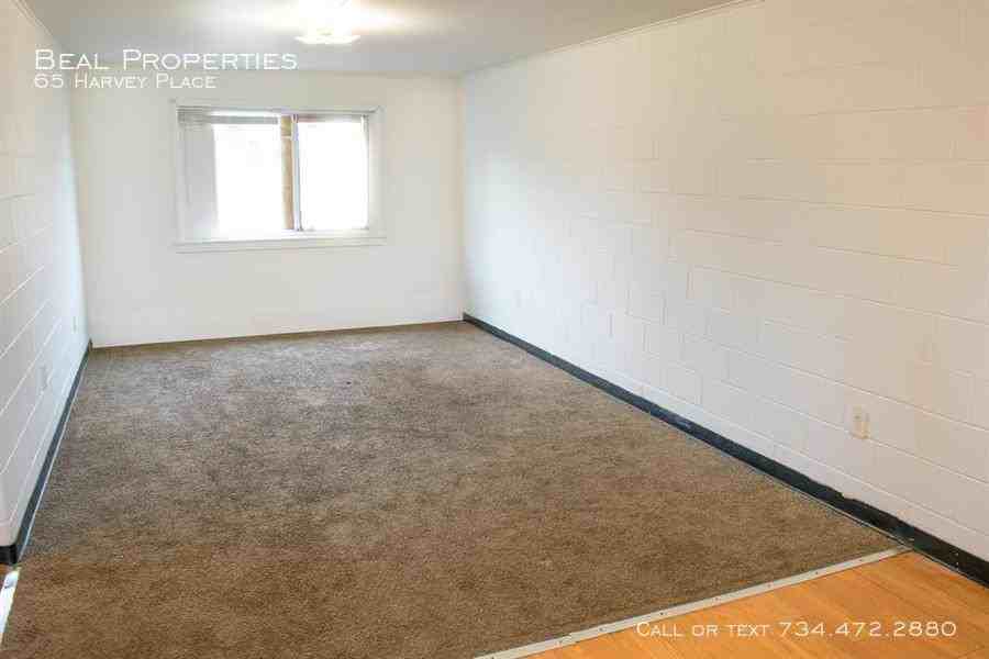 65 Harvey Pl - Photo 7 of 11