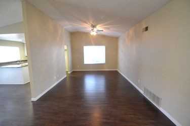 14894 Rockridge Ln - Photo 3 of 13