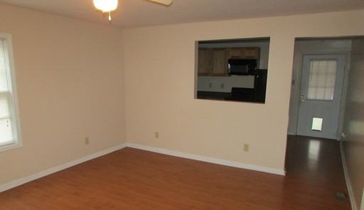 505 Birch St - Photo 3 of 10