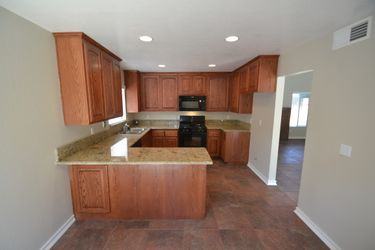 11654 Inwood Dr - Photo 3 of 13