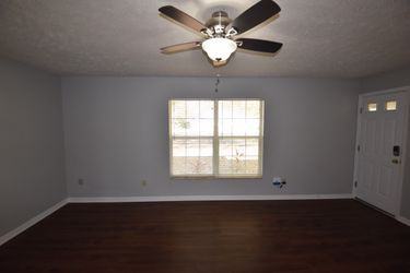 36620 Francis Dr - Photo 2 of 14