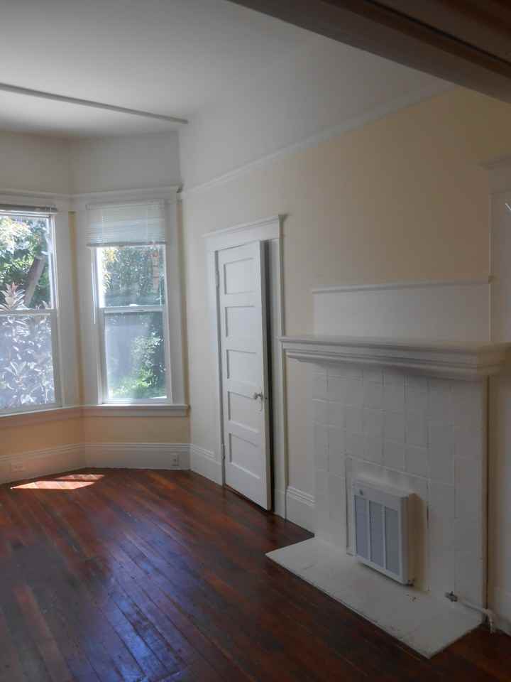 1087 Valencia Street #E - Photo 2 of 19