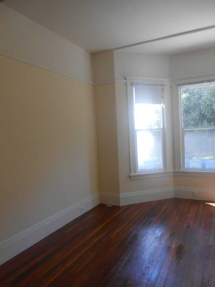 1087 Valencia Street #E - Photo 3 of 19
