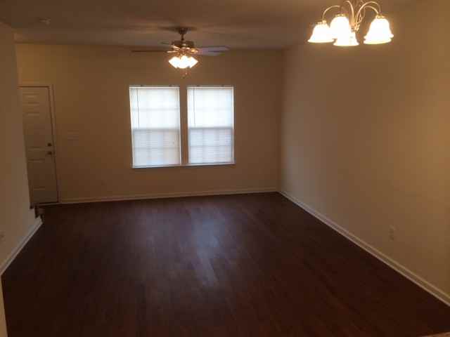 104 18th Street East - C3 #C3 - Photo 3 of 11