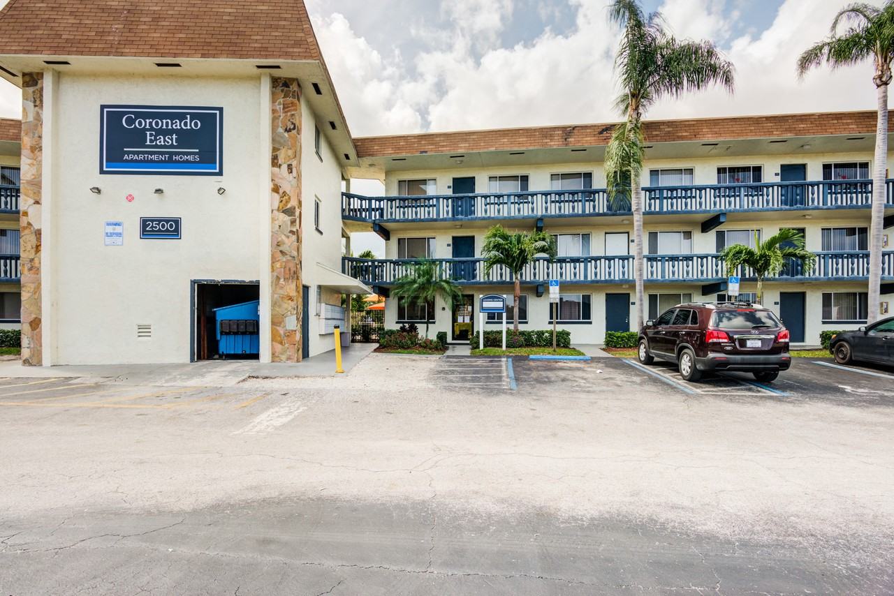 Coronado Springs East Apartments 2500 Springdale Blvd, Palm Springs