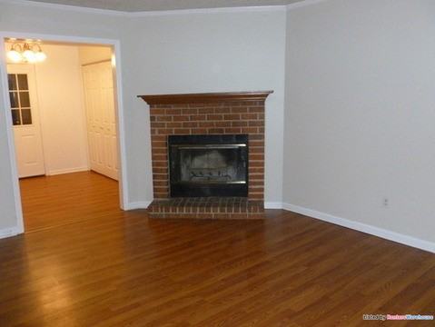 4017 Shufeld Ct - Photo 3 of 10