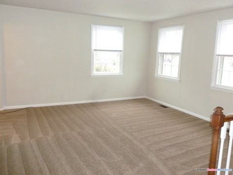 616 Kay Ct - Photo 3 of 9