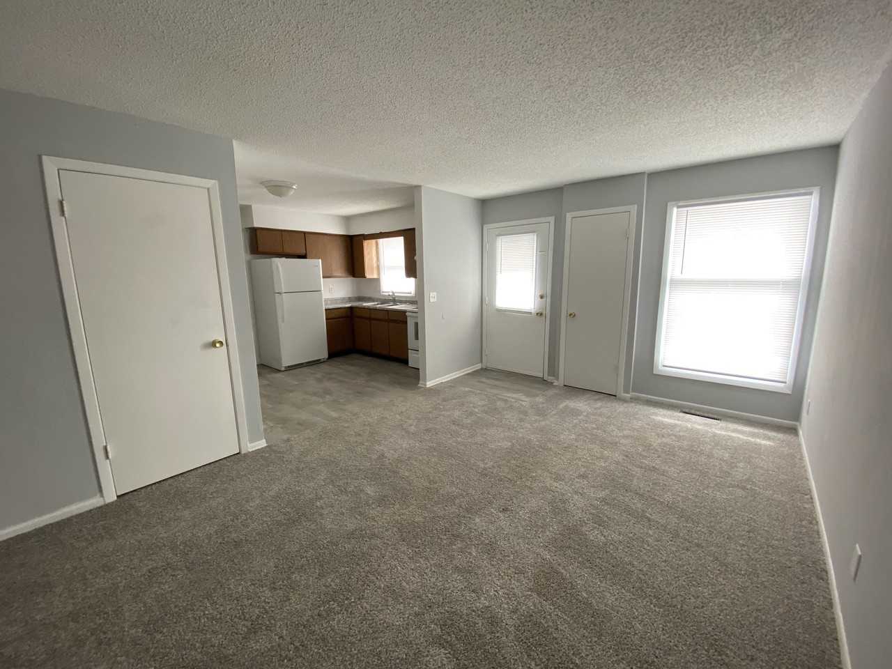 816 Hartford Ave - Photo 2 of 14