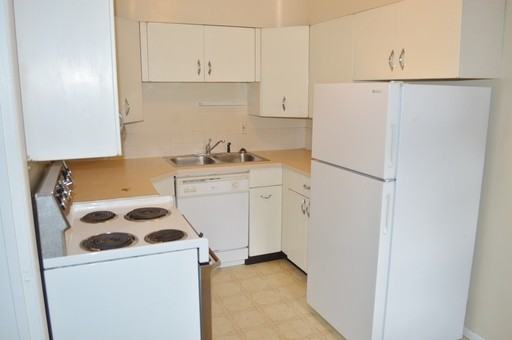 815 17th St - Photo 3 of 10